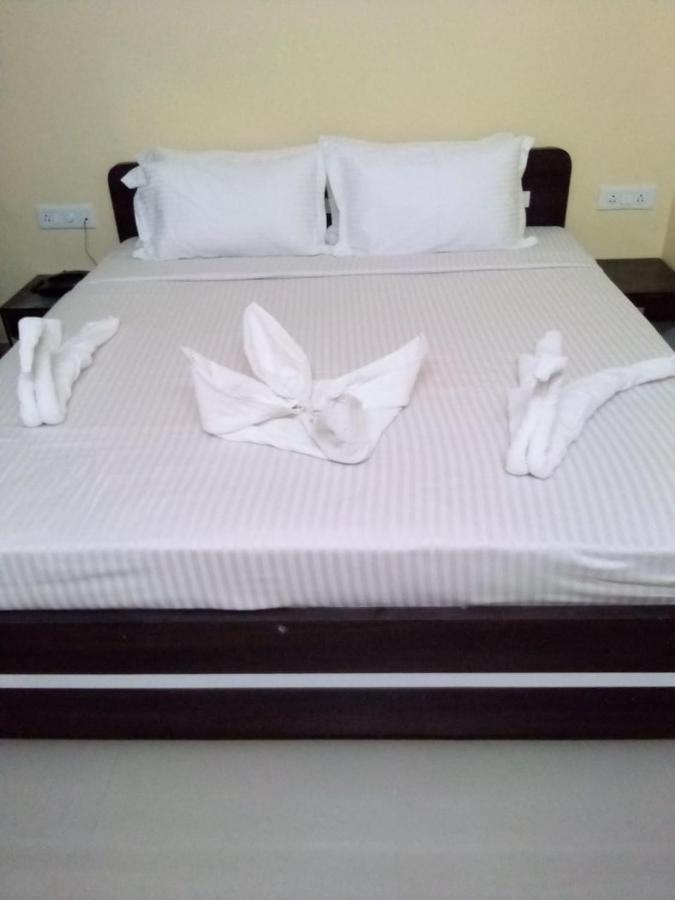 Hotel Radhika
