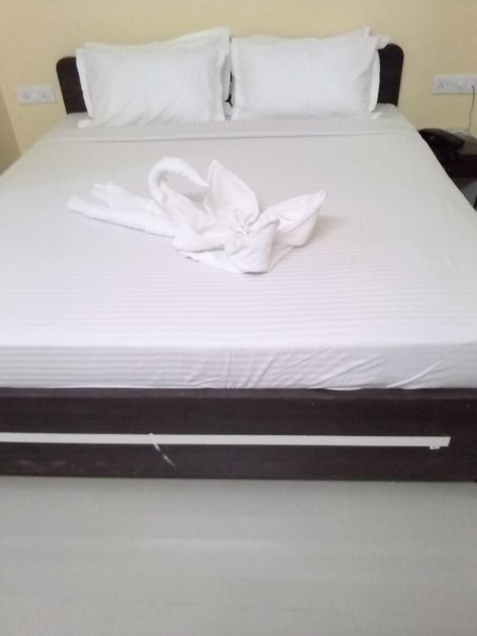 Radhika Hotel